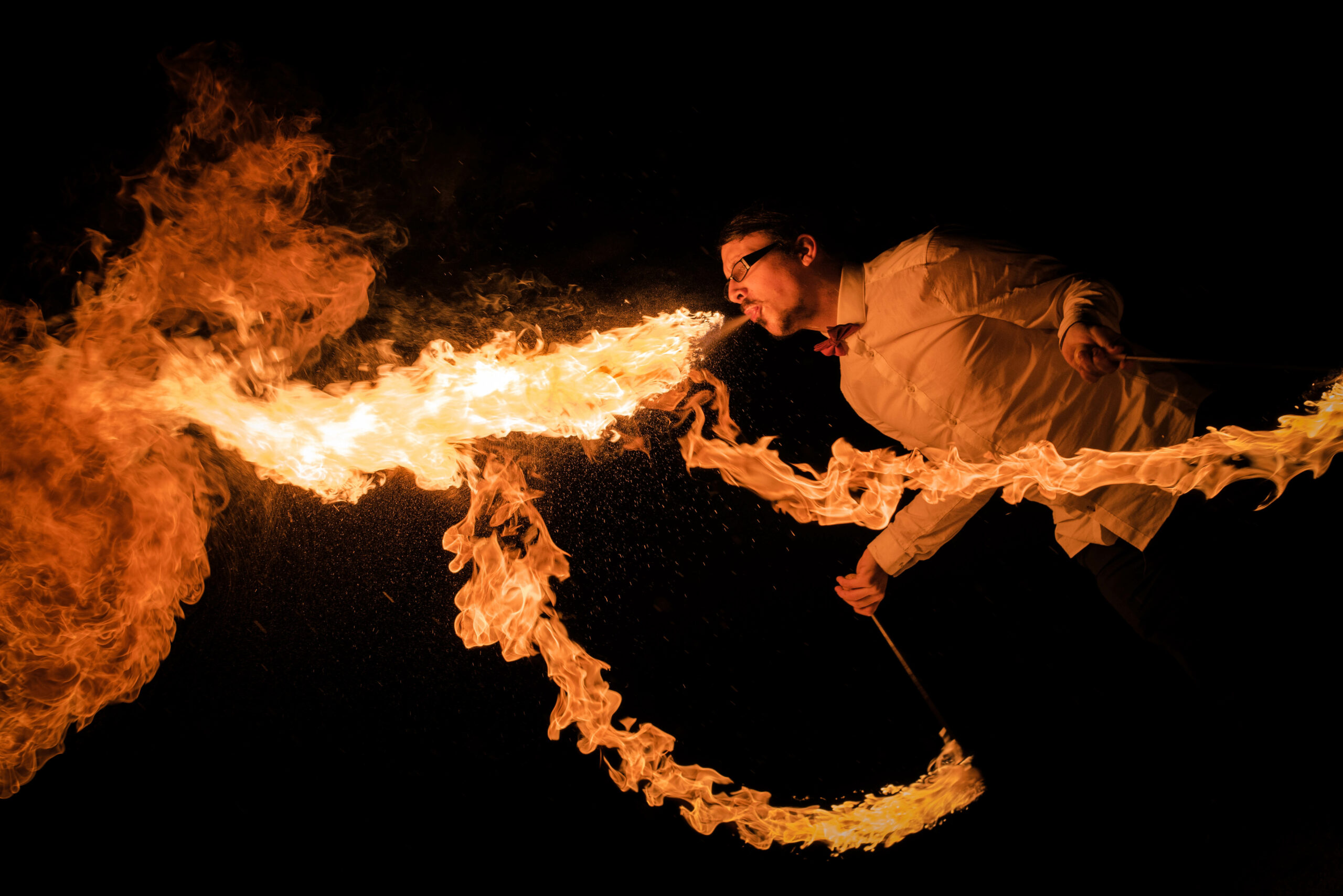 Pradal photo événementiel cracheur de feu prestation professionnelle